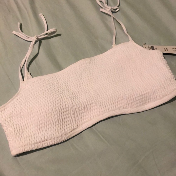 NWT! Abercrombie & Fitch White Smocked Bikini Top - Picture 4 of 6